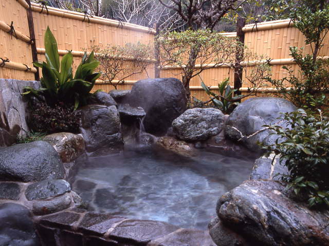 桜の間　露天風呂